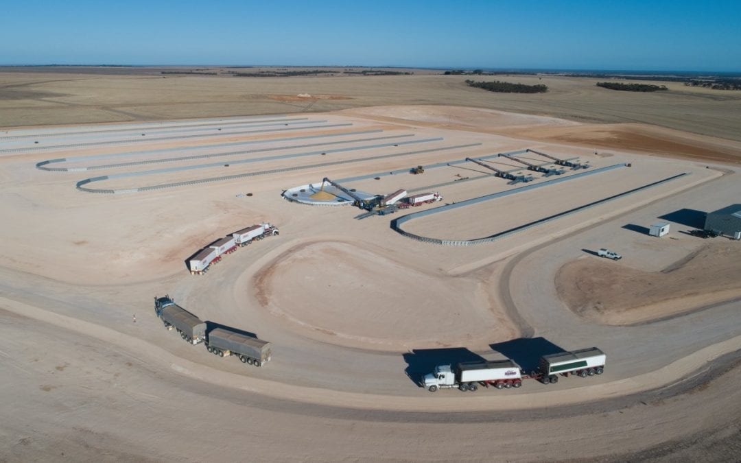 Lock site commissioned with first loads of grain