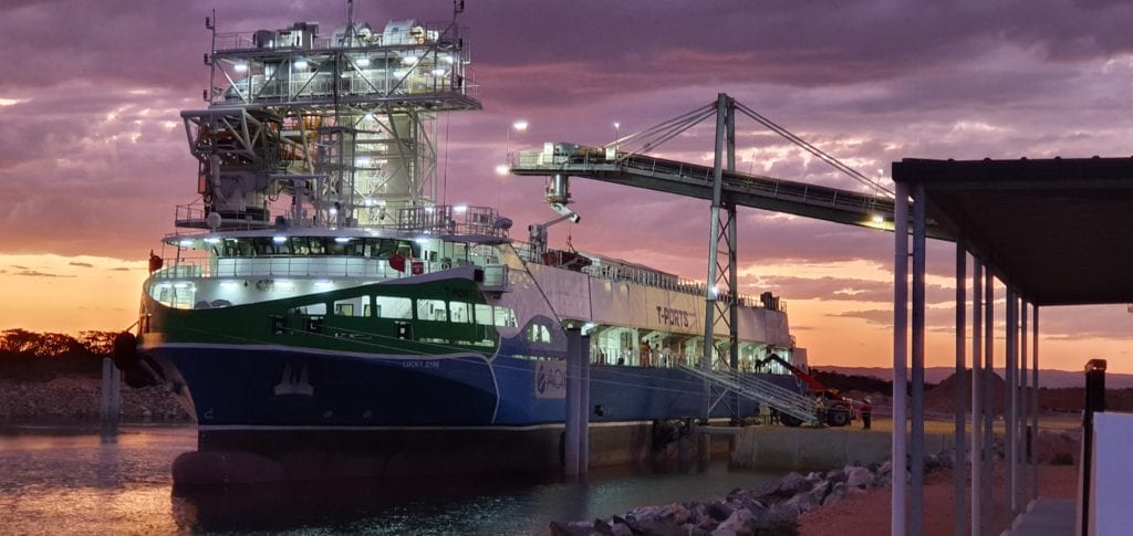 Grain transhipper MV Lucky Eyre